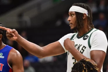 Milwaukee-Bucks-vs.-Toronto-Raptors