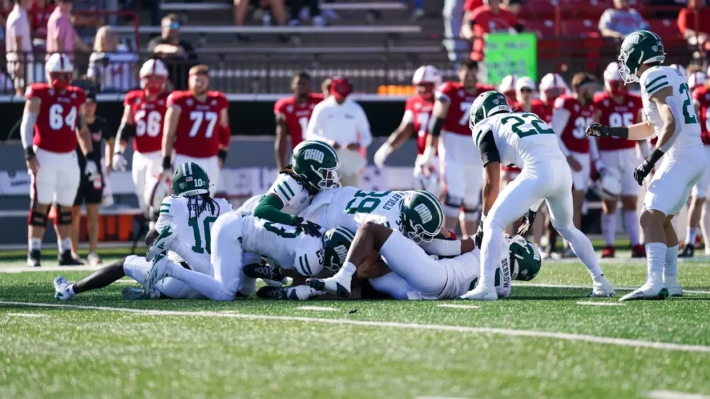 Miami-OH-RedHawks-vs.-Ohio-Bobcats-